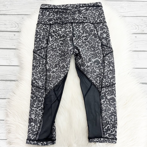 Lululemon Outrun Mini Cinder Lace Crop Legging - Picture 2 of 4